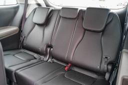 Kia Carnival Hybrid LXS FWD 2026