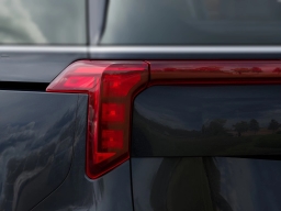 Kia Carnival Hybrid LXS FWD 2026