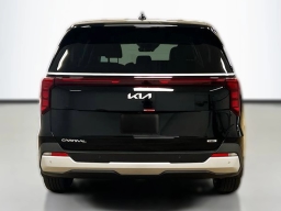 Kia Carnival Hybrid LXS FWD 2026