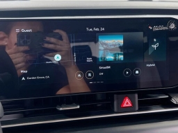 Kia Carnival Hybrid LXS FWD 2026