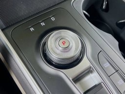 Kia Carnival Hybrid LXS FWD 2026