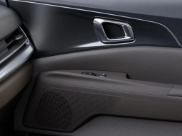 Kia Carnival Hybrid LXS FWD 2026