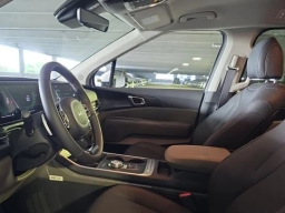 Kia Carnival Hybrid LXS FWD 2026