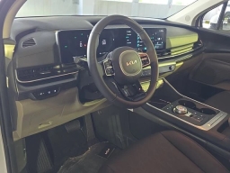 Kia Carnival Hybrid LXS FWD 2026