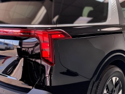 Kia Carnival Hybrid LXS FWD 2026