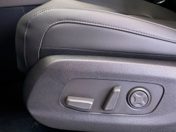 Kia Carnival Hybrid LXS FWD 2026