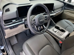 Kia Carnival Hybrid LXS FWD 2026