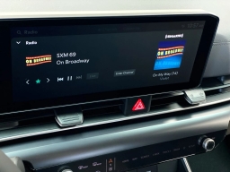 Kia Carnival Hybrid LXS FWD 2026