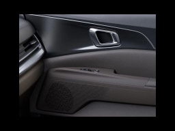 Kia Carnival Hybrid LXS FWD 2026