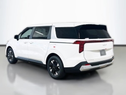 Kia Carnival Hybrid LXS FWD 2026