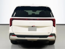 Kia Carnival Hybrid LXS FWD 2026