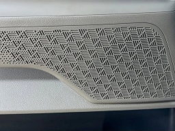 Kia Carnival Hybrid LXS FWD 2026