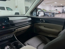 Kia Carnival Hybrid LXS FWD 2026