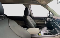 Kia Carnival Hybrid LXS FWD 2026