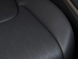 Kia Carnival Hybrid LXS FWD 2026