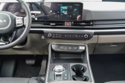 Kia Carnival Hybrid LXS FWD 2026