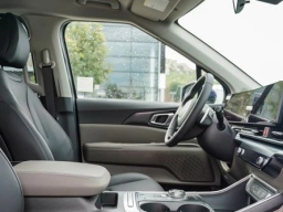 Kia Carnival Hybrid LXS FWD 2026