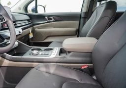 Kia Carnival Hybrid LXS FWD 2026