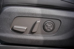 Kia Carnival Hybrid LXS FWD 2026