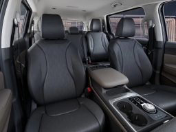 Kia Carnival Hybrid LXS FWD 2026