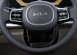 Kia Carnival Hybrid LXS FWD 2026