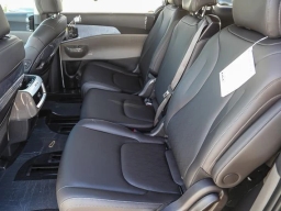 Kia Carnival EX FWD 2026