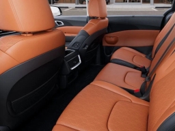 Kia Carnival EX FWD 2026