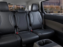 Kia Carnival EX FWD 2026