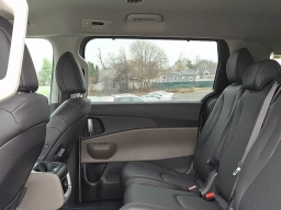 Kia Carnival EX FWD 2026