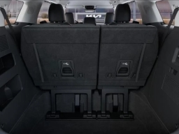 Kia Carnival EX FWD 2025