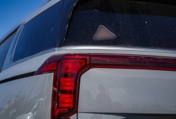 Kia Carnival EX FWD 2026