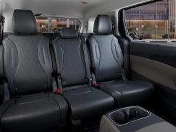 Kia Carnival EX FWD 2026