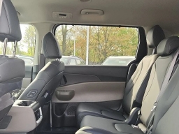 Kia Carnival EX FWD 2026