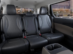 Kia Carnival Hybrid EX FWD 2026