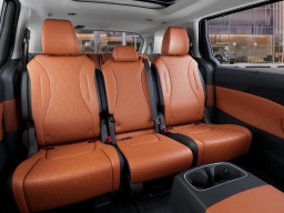 Kia Carnival SX FWD 2026