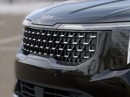 Kia Carnival SX Prestige FWD 2025