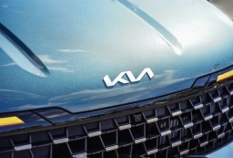 Kia Carnival Hybrid SX FWD 2026