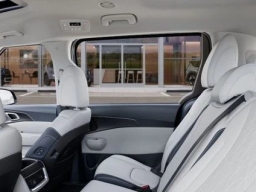 Kia Carnival Hybrid SX FWD 2026