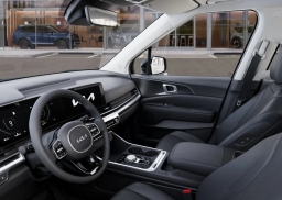 Kia Carnival Hybrid SX FWD 2026