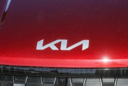 Kia Carnival Hybrid SX FWD 2026