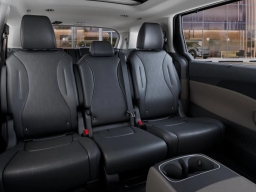 Kia Carnival Hybrid SX FWD 2026