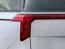 Kia Carnival Hybrid SX FWD 2026