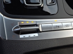 Kia Carnival Hybrid SX FWD 2026