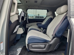 Kia Carnival Hybrid SX Prestige FWD 2026