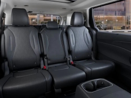 Kia Carnival Hybrid SX FWD 2026