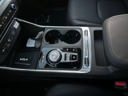 Kia Carnival Hybrid SX FWD 2026