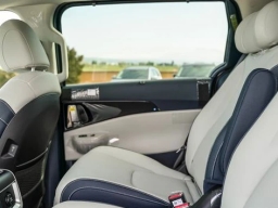 Kia Carnival Hybrid SX FWD 2026