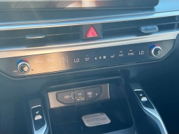 Kia Sorento Plug-In Hybrid EX AWD 2026