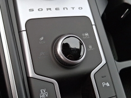 Kia Sorento Plug-In Hybrid EX AWD 2025