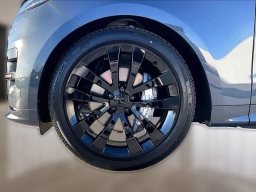 Land Rover Range Rover Sport Dynamic SE P460e 2026